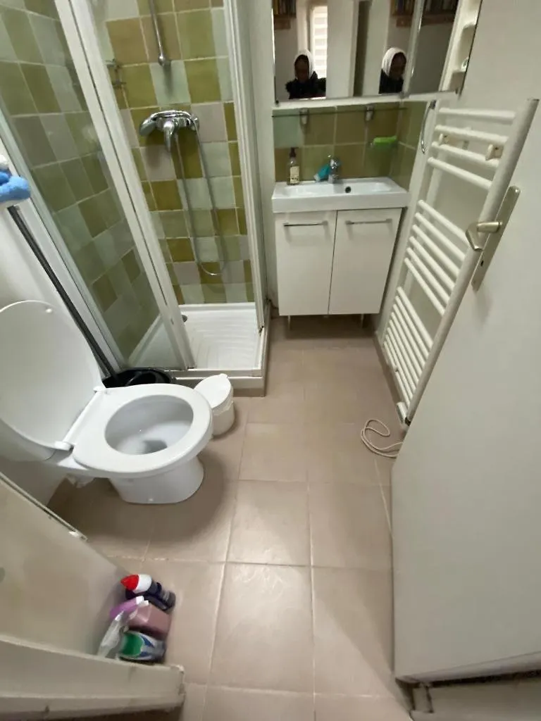 Chambre 2 Personnes Dans Appartement Париж